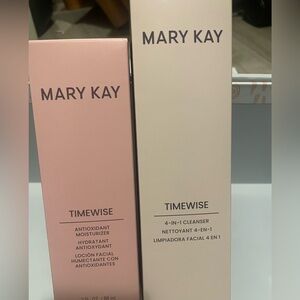 Mary Kay Moisturizer and Cleanser in Combination to Oily